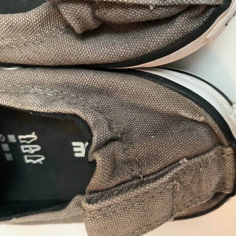 Converse Slip Ons - Picture 8 of 13